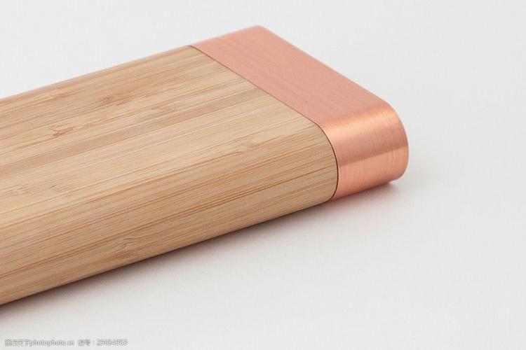 木质创意环保的充电宝产品jpg